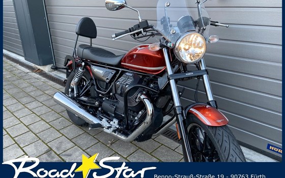 Gebrauchtmotorrad Moto Guzzi V9 Bobber Centenario - Bild 1