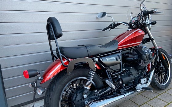 Gebrauchtmotorrad Moto Guzzi V9 Bobber Centenario - Bild 5