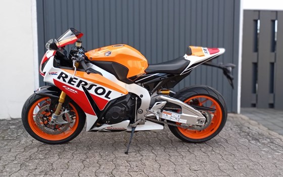 Gebrauchtmotorrad Honda CBR1000RR Fireblade - Bild 5