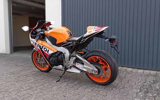 Gebrauchtmotorrad Honda CBR1000RR Fireblade - Bild 6