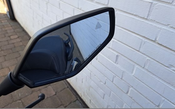 Neufahrzeug Voge SR4 350i ABS - Bild 6