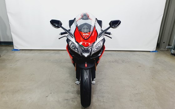 Gebrauchtmotorrad Aprilia RSV4 RF - Bild 1