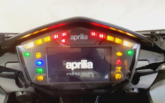 Gebrauchtmotorrad Aprilia RSV4 RF - Bild 13