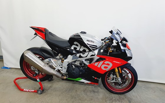 Gebrauchtmotorrad Aprilia RSV4 RF - Bild 3