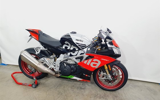 Gebrauchtmotorrad Aprilia RSV4 RF - Bild 4