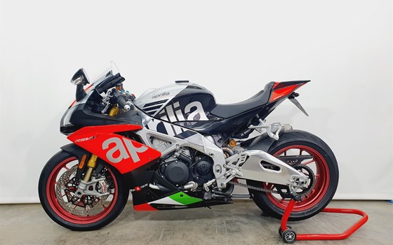 Gebrauchtmotorrad Aprilia RSV4 RF - Bild 6
