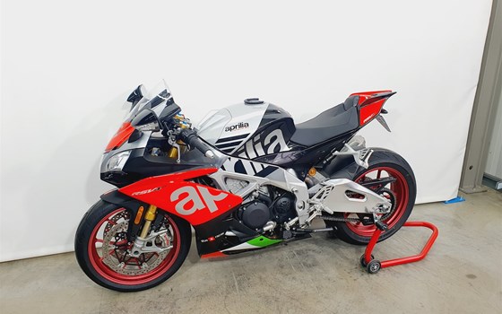 Gebrauchtmotorrad Aprilia RSV4 RF - Bild 7