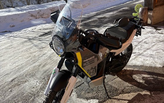 Gebrauchtmotorrad Husqvarna Norden 901 - Bild 3