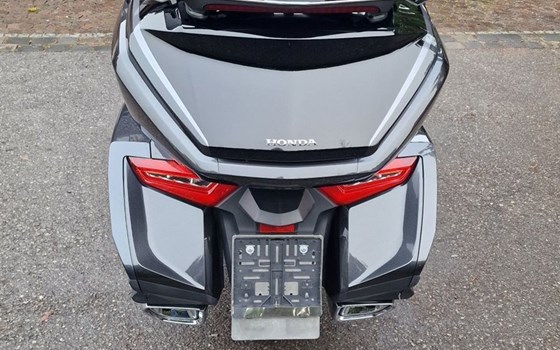 Gebrauchtmotorrad Honda GL 1800 Goldwing Tour DCT - Bild 4