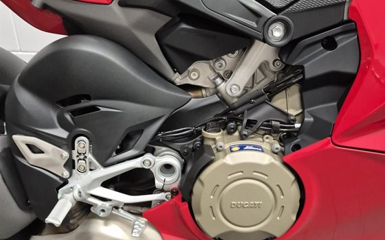 Gebrauchtmotorrad Ducati Panigale V4 S - Bild 8