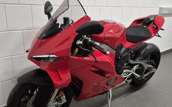 Gebrauchtmotorrad Ducati Panigale V4 S - Bild 14