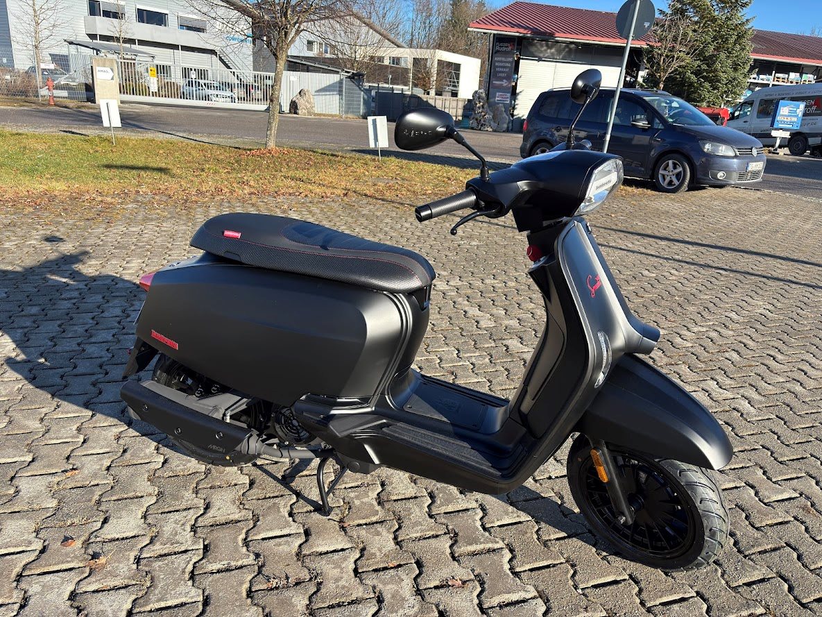 Lambretta V125 Special