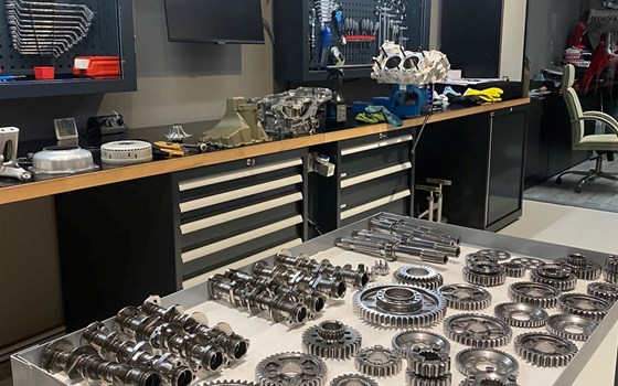 Gebrauchtmotorrad Ducati Panigale V4 R - Bild 11