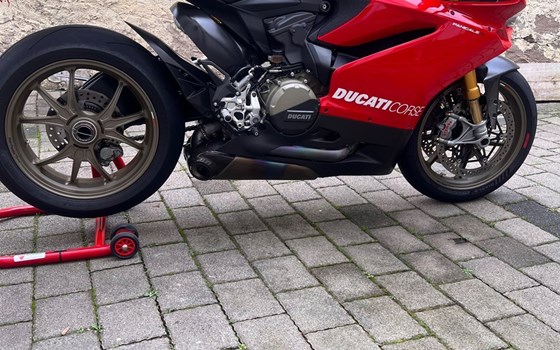 Gebrauchtmotorrad Ducati 1199 Panigale R - Bild 1