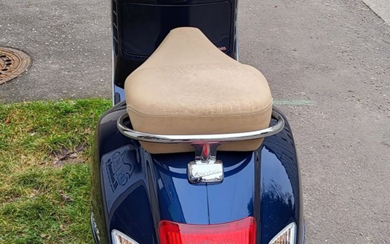 Gebrauchtmotorrad Vespa GTS 250 i.e. - Bild 3