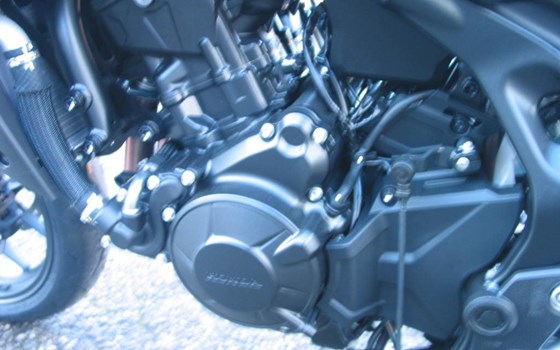 Gebrauchtmotorrad Honda CB750 Hornet - Bild 9