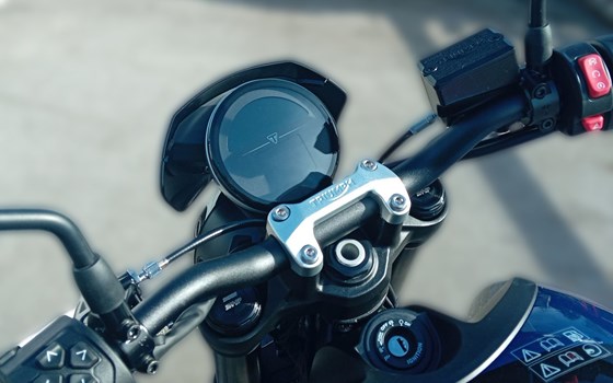 Neufahrzeug Triumph Trident 660 Triple Tribute - Bild 8