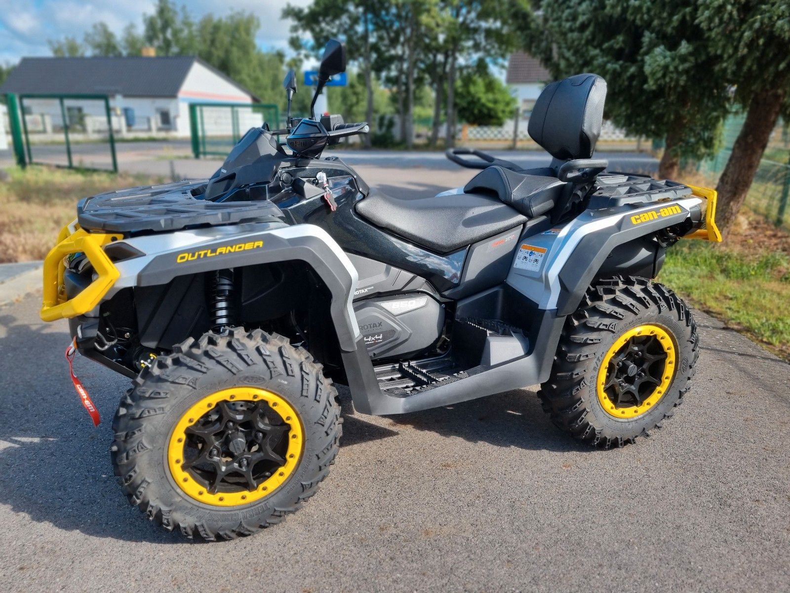 Can-Am Outlander Max 650 XT-P