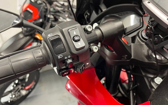 Gebrauchtmotorrad Kawasaki Z1000SX - Bild 8