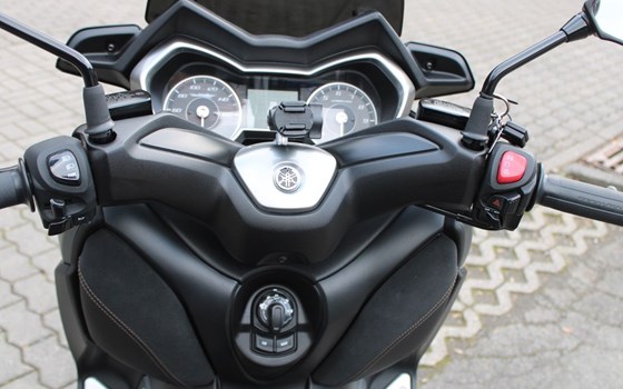 Gebrauchtmotorrad Yamaha XMAX 300 Tech MAX - Bild 14