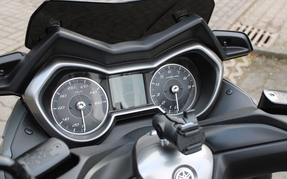 Gebrauchtmotorrad Yamaha XMAX 300 Tech MAX - Bild 15