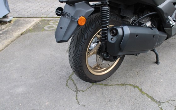 Gebrauchtmotorrad Yamaha XMAX 300 Tech MAX - Bild 6