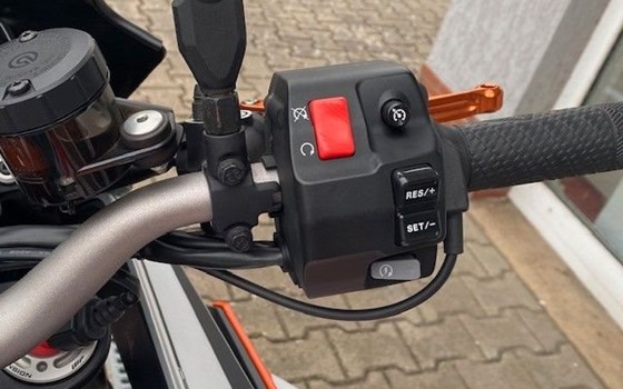 Gebrauchtmotorrad KTM 1290 Super Duke GT - Bild 9