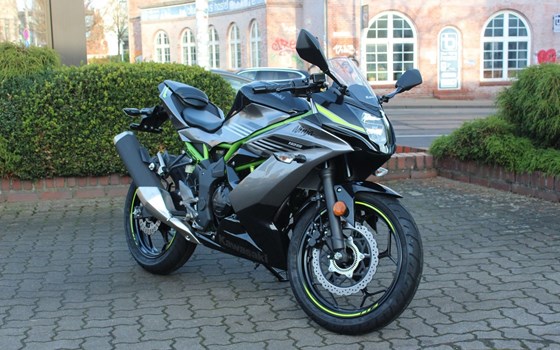Neufahrzeug Kawasaki Ninja 125 - Bild 2