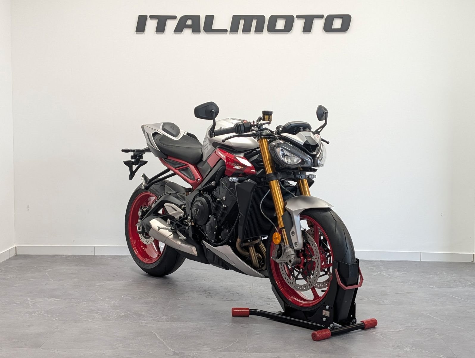 Triumph Street Triple 765 RX 