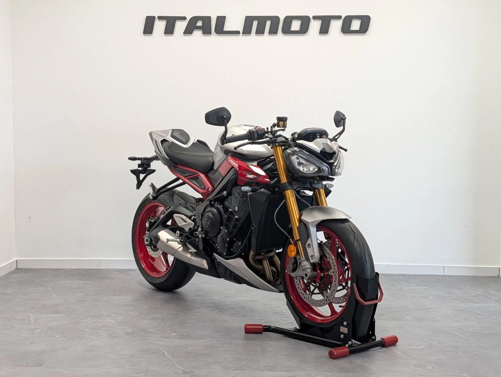 Triumph Street Triple 765 RX 