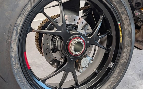 Gebrauchtmotorrad Ducati Panigale V4 S - Bild 11