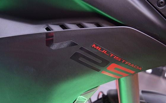 Gebrauchtmotorrad Ducati Multistrada V2 S - Bild 12