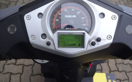 Gebrauchtmotorrad Daelim Otello 125 - Bild 8