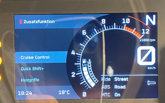 Gebrauchtmotorrad KTM 890 Adventure - Bild 4