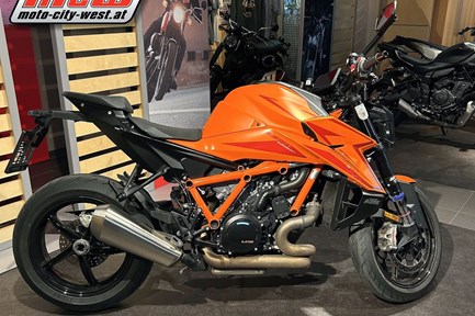 KTM 1390 Super Duke R EVO