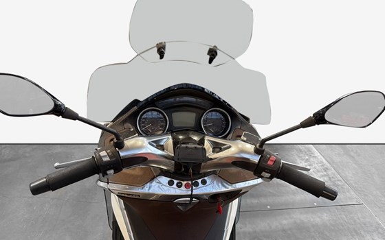 Gebrauchtmotorrad Piaggio X10 350 i.e. - Bild 4