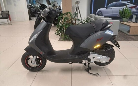 Gebrauchtmotorrad Piaggio ZIP 50 - Bild 2