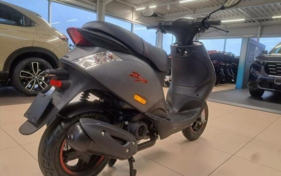 Gebrauchtmotorrad Piaggio ZIP 50 - Bild 8
