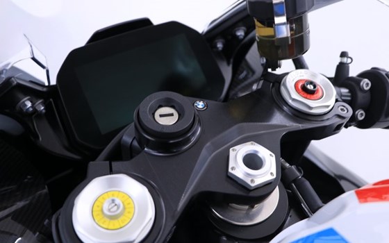 Gebrauchtmotorrad BMW M 1000 RR - Bild 14