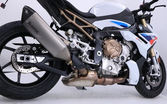 Gebrauchtmotorrad BMW S 1000 R - Bild 11