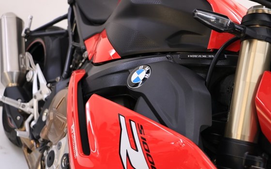 Gebrauchtmotorrad BMW S 1000 R - Bild 10