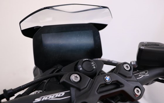 Gebrauchtmotorrad BMW S 1000 R - Bild 14