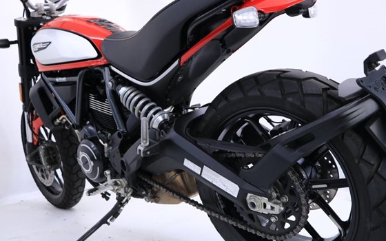 Gebrauchtmotorrad Ducati Scrambler Icon - Bild 13