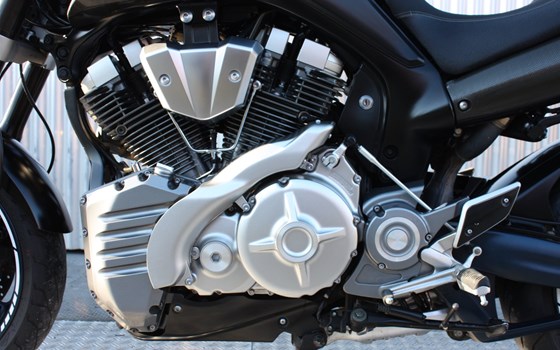 Gebrauchtmotorrad Yamaha MT-01 - Bild 6