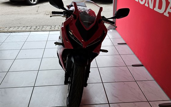 Gebrauchtmotorrad Honda CBR650R - Bild 2