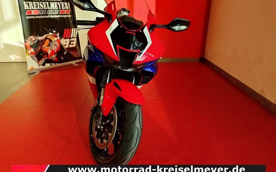 Gebrauchtmotorrad Honda CBR1000RR-R Fireblade - Bild 2