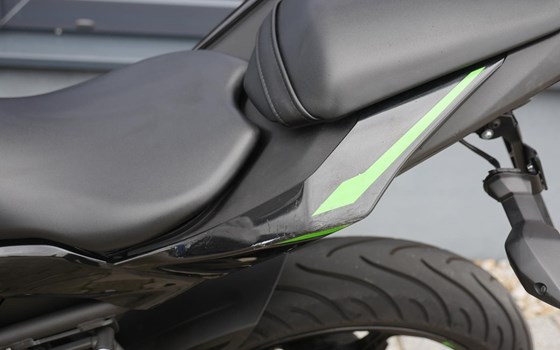 Gebrauchtmotorrad Kawasaki Ninja 125 - Bild 12