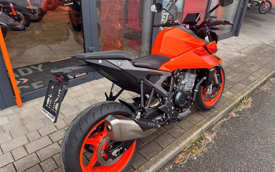 Gebrauchtmotorrad KTM 990 Duke - Bild 3