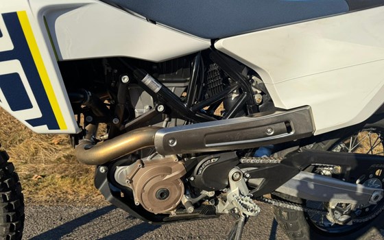 Gebrauchtmotorrad Husqvarna 701 Enduro - Bild 7