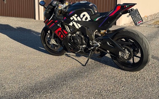 Gebrauchtmotorrad Aprilia RSV4 R APRC ABS - Bild 4